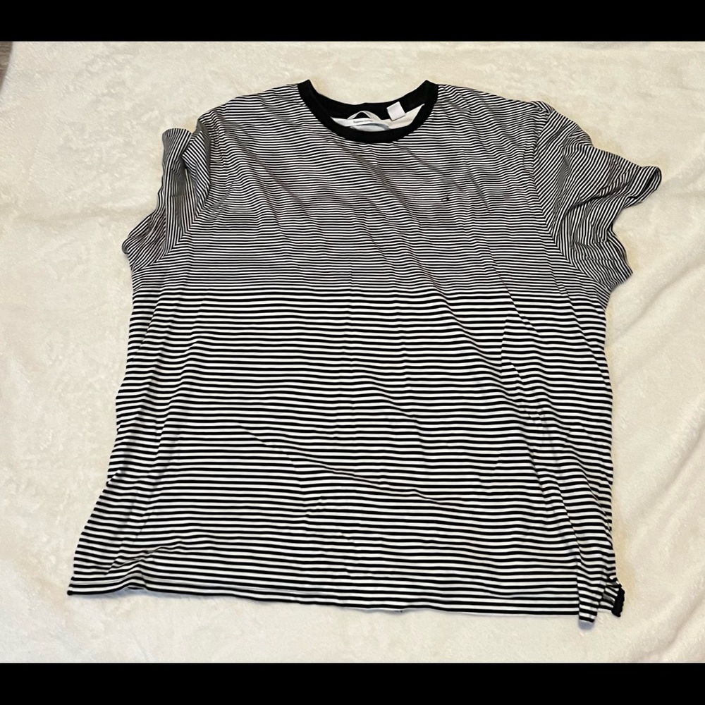 BLACK AND WHITE CALVIN KLEIN SHIRT